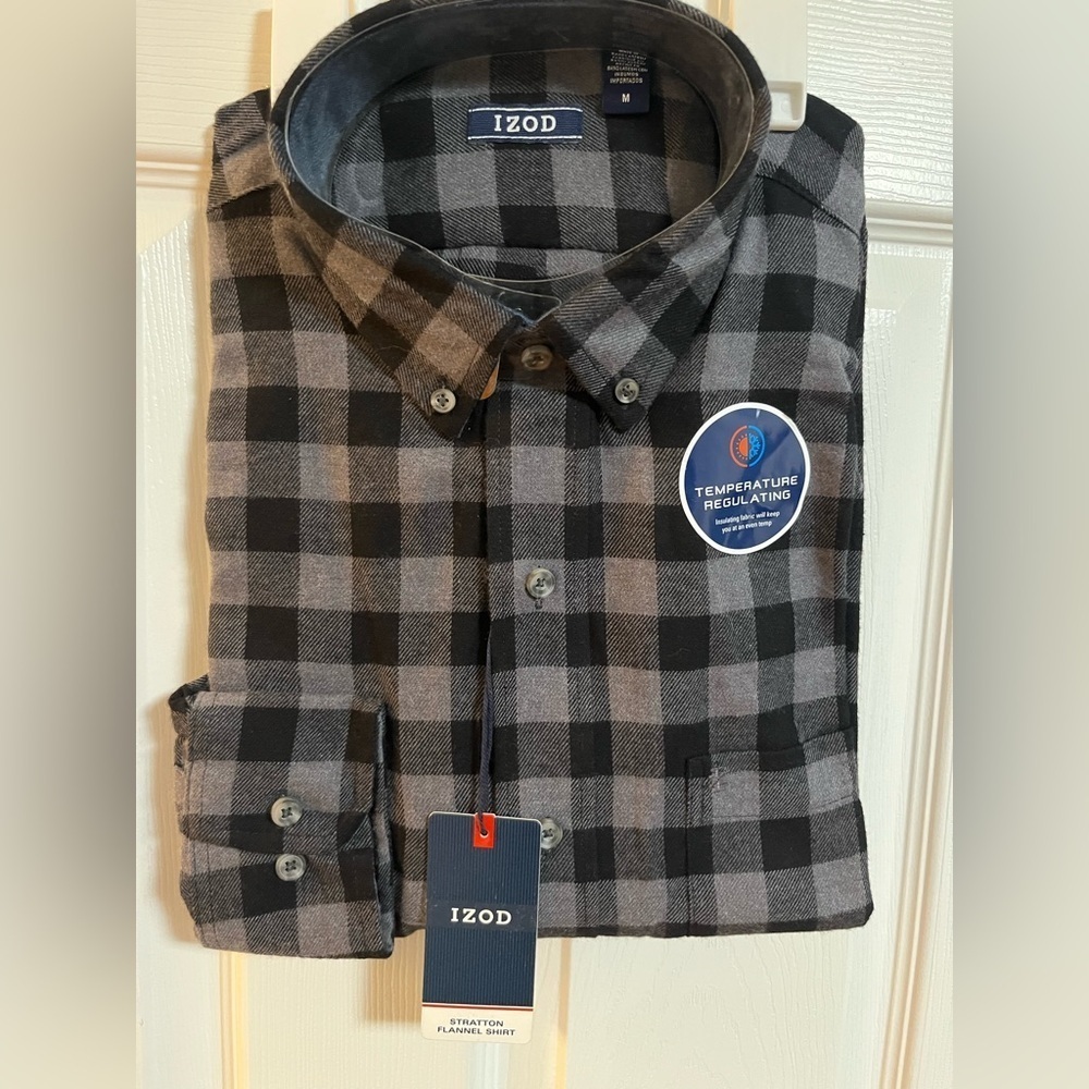 NWT IZOD Men's Black and Gray Plaid Button Down Shirt Size M
